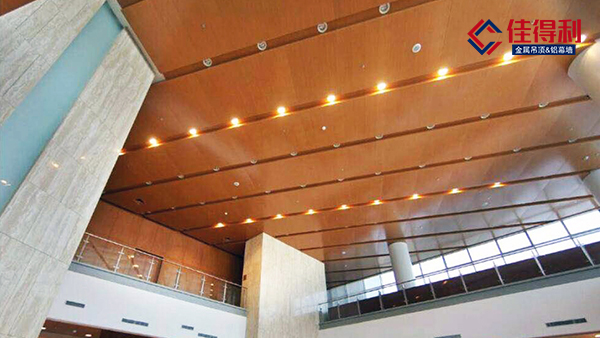 選購仿木紋鋁單板時需要注意哪些細節(jié)？